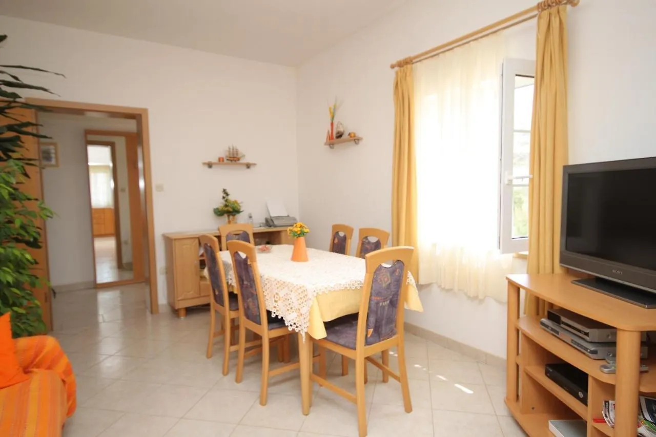 Apartments With A Parking Space Pag - 6291 Pag Town