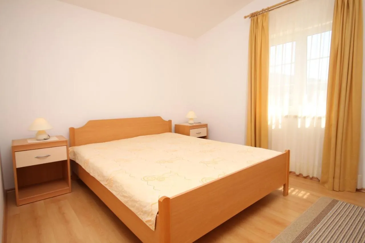 Apartments With A Parking Space Pag - 6291 Pag Town